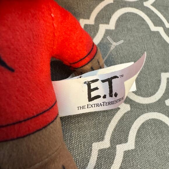 ET Plush Doll Extraterrestrial Stuffed Animal Alien Toy Factory Universal Studio - Picture 2 of 7